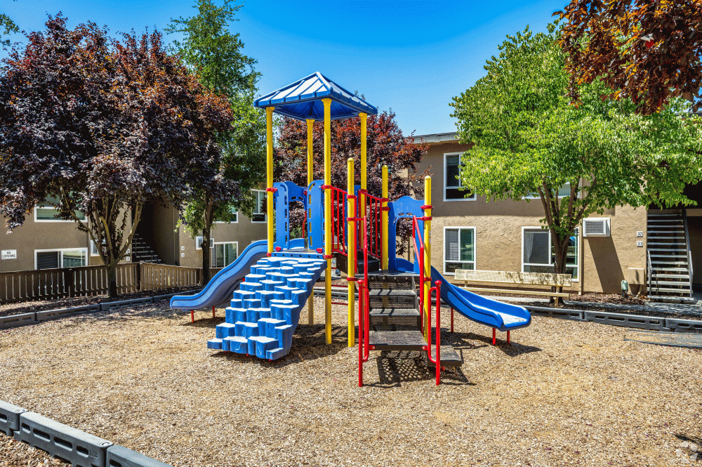 This image is the visual representation of Amenities 2 in River's Edge At Fair Oaks Apartments.